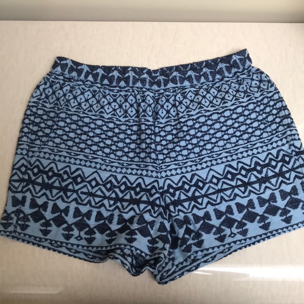 BCBGMAXAZRIA shorts